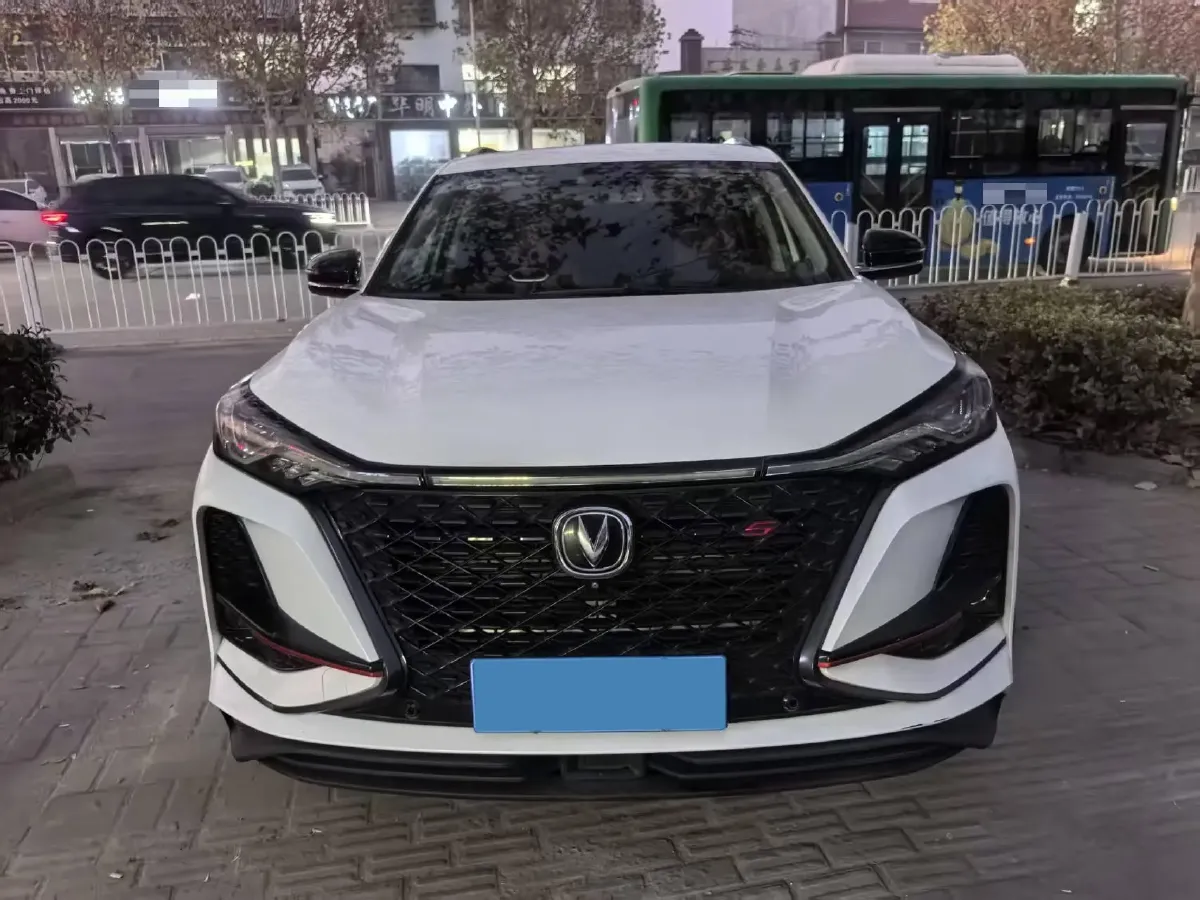 2020 ChangAn CS75 Plus 2.0T 233HP L4 8AT,autocango,china used car exporter,china ev exporter,chinese used car exporter,chinese used ev exporter
