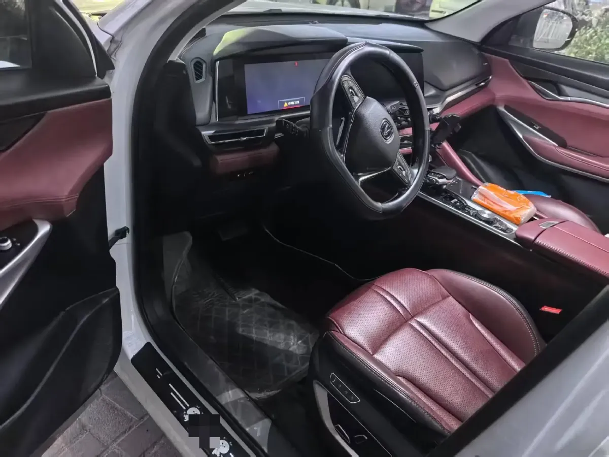 2020 ChangAn CS75 Plus 2.0T 233HP L4 8AT,autocango,china used car exporter,china ev exporter,chinese used car exporter,chinese used ev exporter