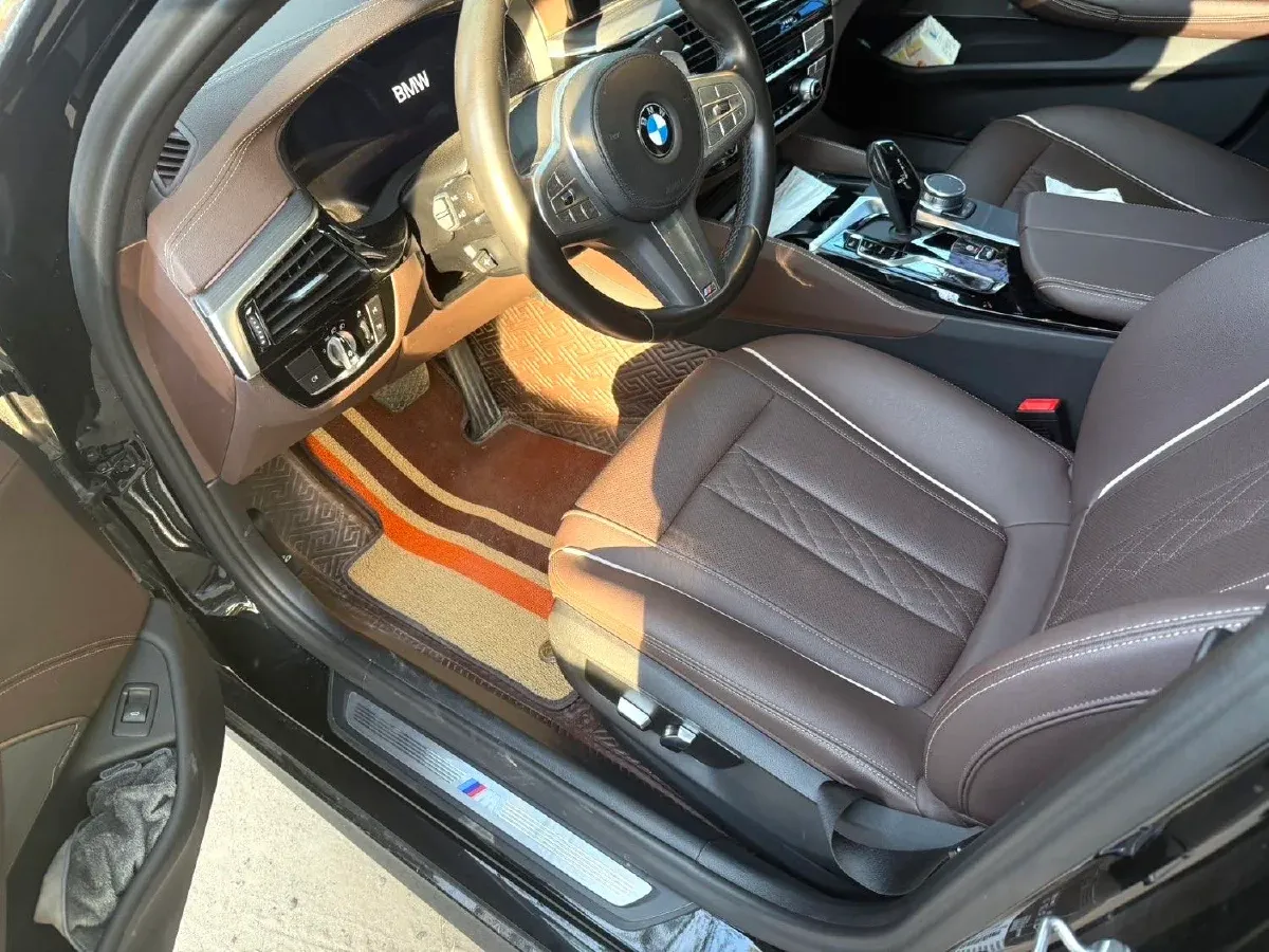 2021 BMW 5 Series 2.0T 252HP L4 8AT,autocango,china used car exporter,china ev exporter,chinese used car exporter,chinese used ev exporter