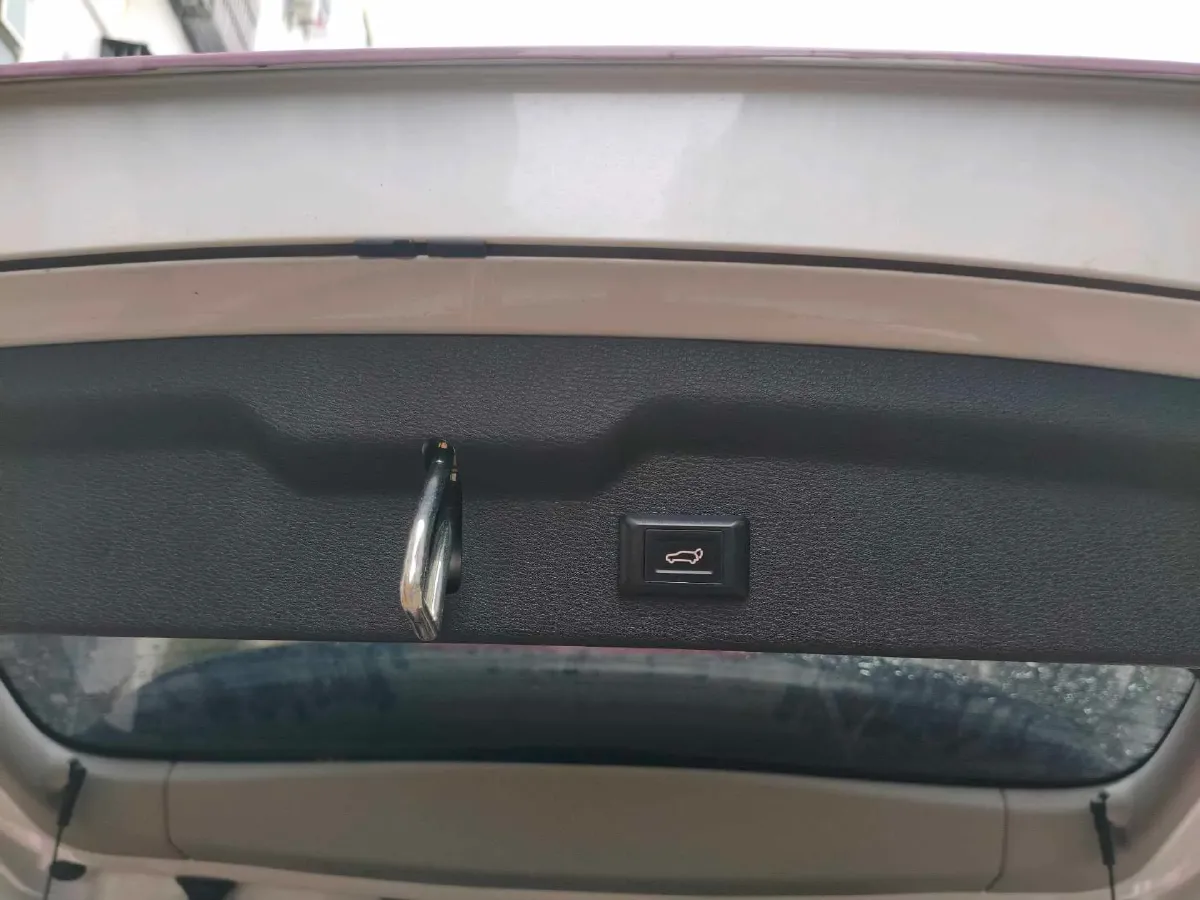 2021 BMW X2 1.5T 140HP L3 7DCT,autocango,china used car exporter,china ev exporter,chinese used car exporter,chinese used ev exporter