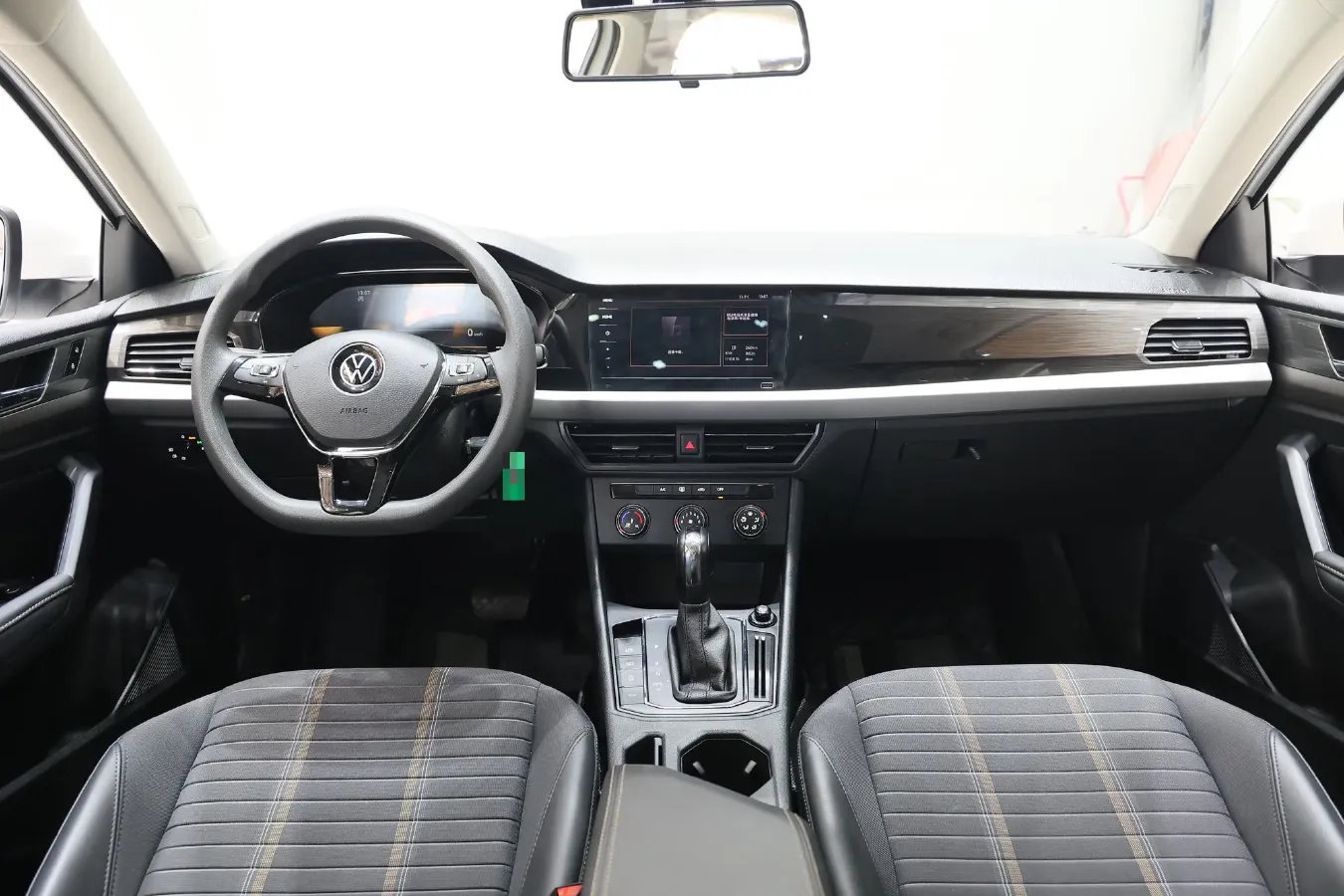 2022 Volkswagen Sagitar 1.2T 116HP L4 7DCT,autocango,china used car exporter,china ev exporter,chinese used car exporter,chinese used ev exporter