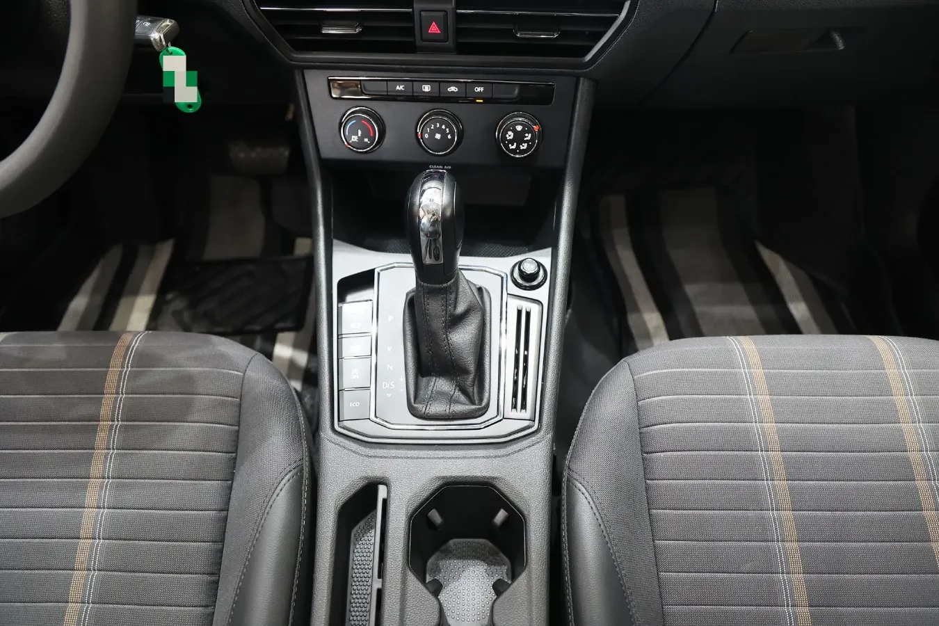 2022 Volkswagen Sagitar 1.2T 116HP L4 7DCT,autocango,china used car exporter,china ev exporter,chinese used car exporter,chinese used ev exporter