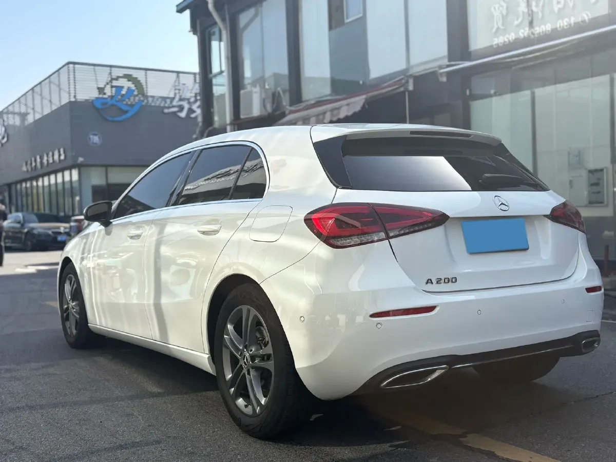 2019 Mercedes-Benz A Class 1.3T 163HP L4 7DCT,autocango,china used car exporter,china ev exporter,chinese used car exporter,chinese used ev exporter