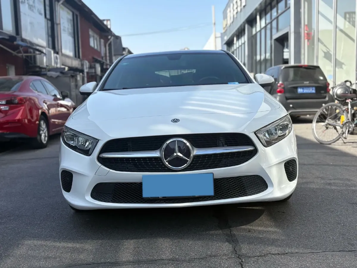 2019 Mercedes-Benz A Class 1.3T 163HP L4 7DCT,autocango,china used car exporter,china ev exporter,chinese used car exporter,chinese used ev exporter