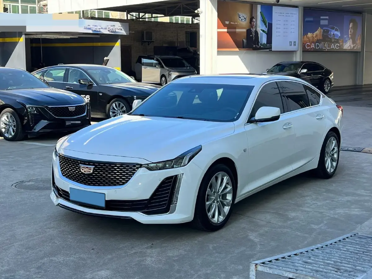 2022 Cadillac CT5 2.0T 237HP L4 10AT