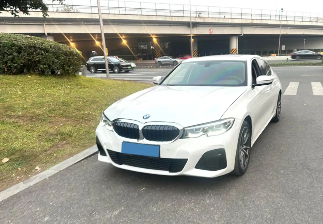 2022 BMW 3 Series 2.0T 156HP L4 8AT