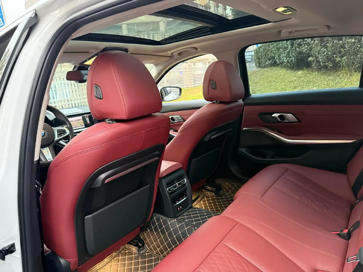 2022 BMW 3 Series 2.0T 156HP L4 8AT,autocango,china used car exporter,china ev exporter,chinese used car exporter,chinese used ev exporter