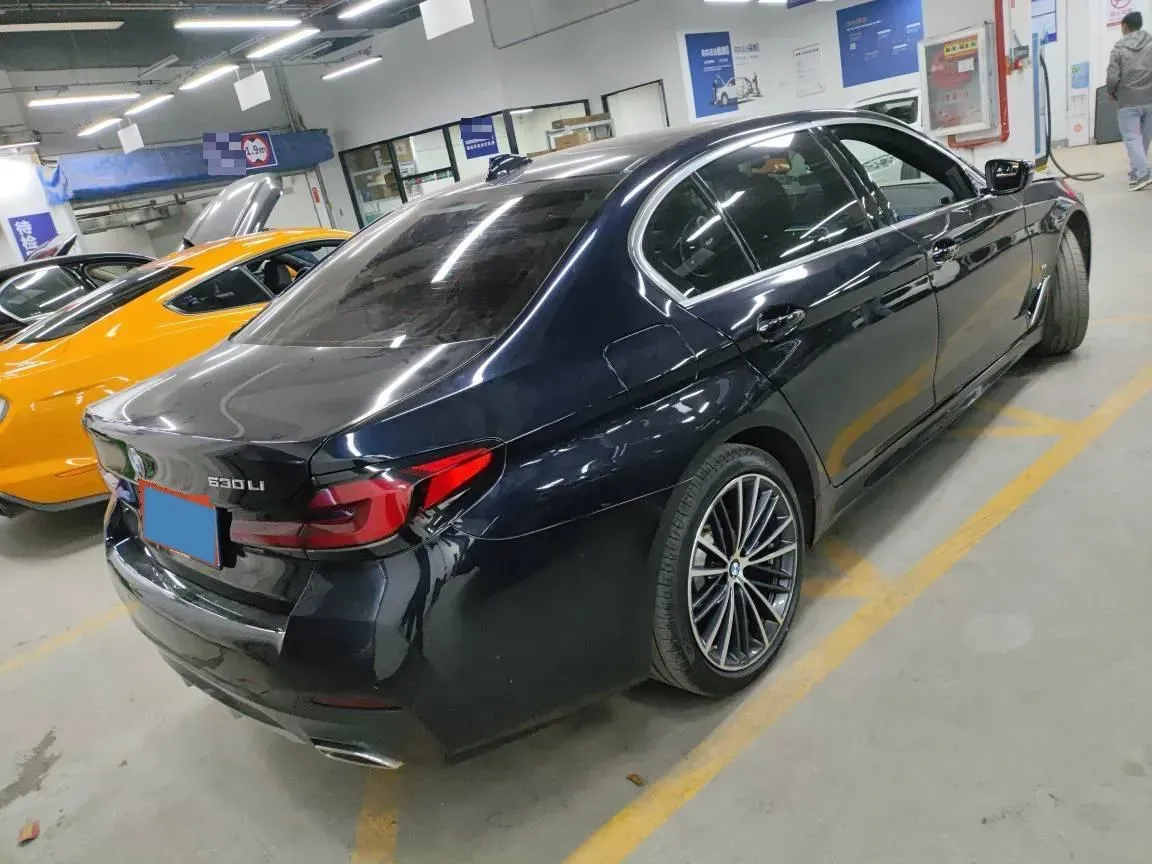 2021 BMW 5 Series 2.0T 252HP L4 8AT,autocango,china used car exporter,china ev exporter,chinese used car exporter,chinese used ev exporter