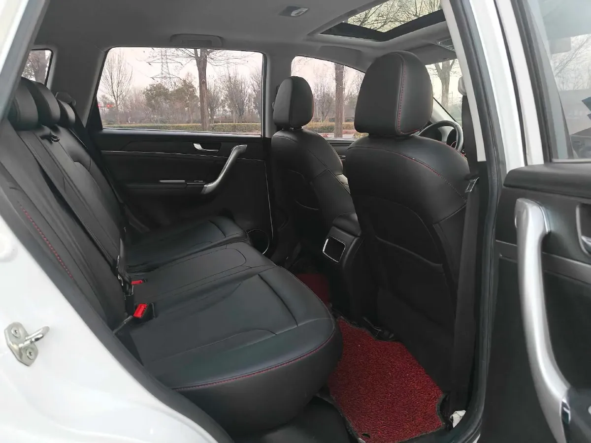 2017 Haval M6 1.5T 150HP L4 6AT,autocango,china used car exporter,china ev exporter,chinese used car exporter,chinese used ev exporter