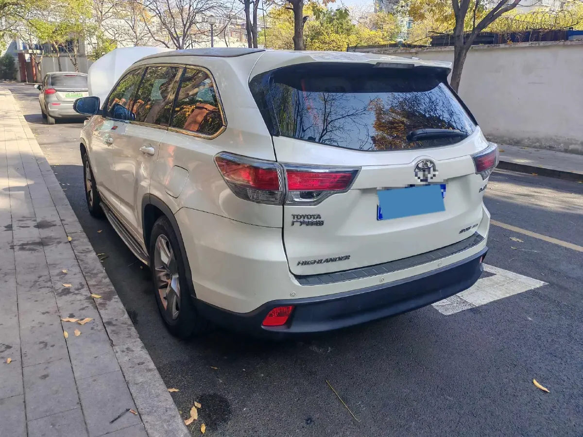 2017 Toyota Highlander 2.0T 220HP L4 6AT,autocango,china used car exporter,china ev exporter,chinese used car exporter,chinese used ev exporter