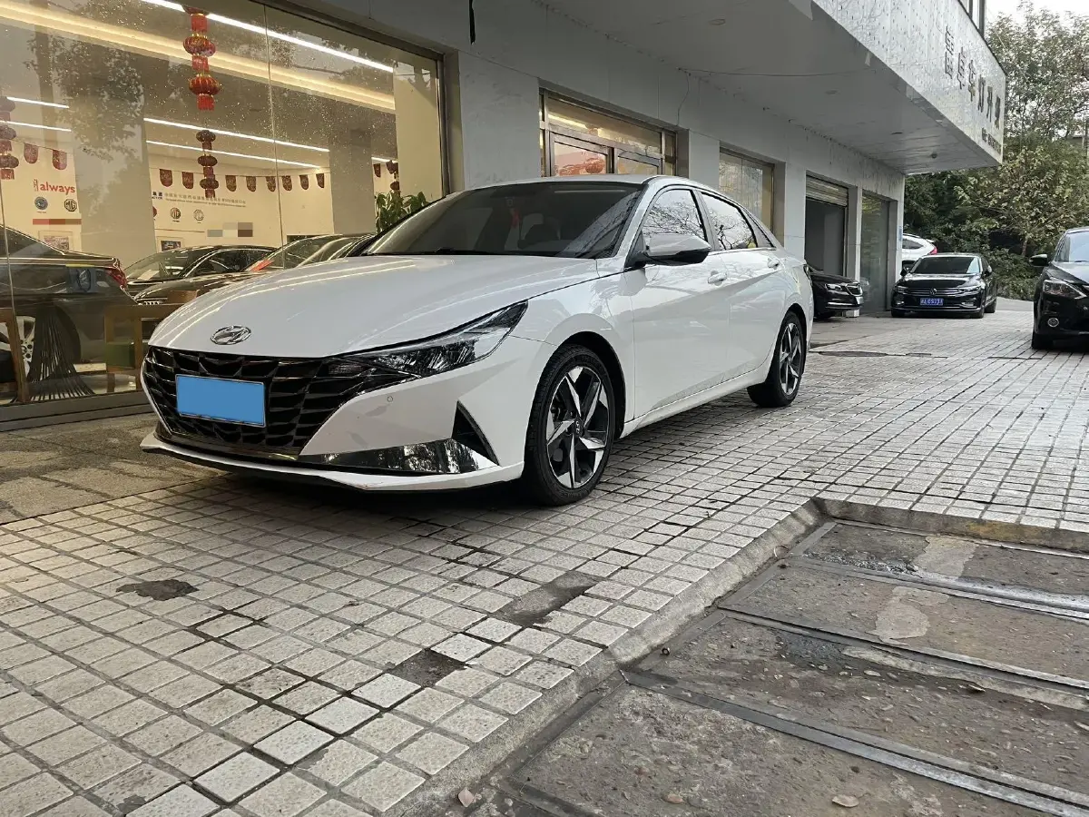 2022 Hyundai Elantra 1.5L 115HP L4 CVT