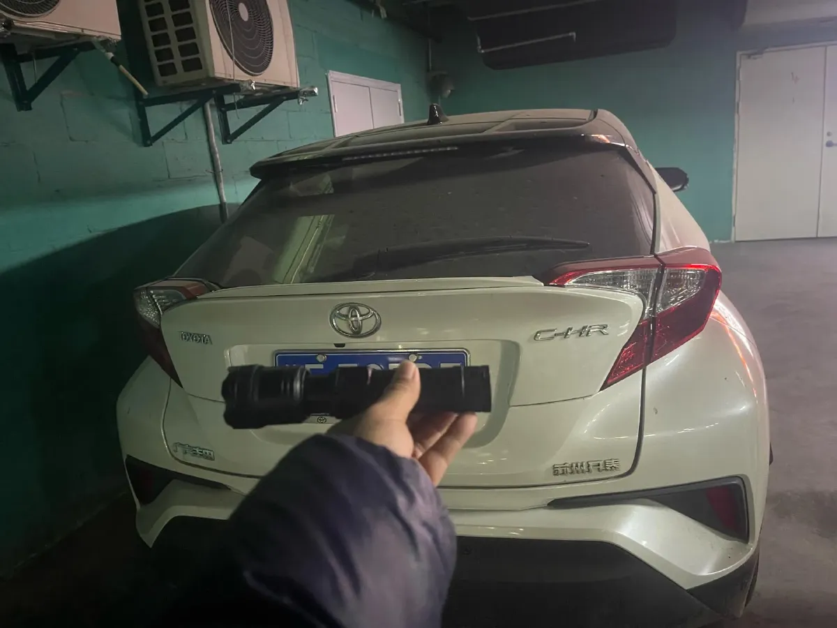 2018 Toyota C-HR 2.0L 171HP L4 CVT,autocango,china used car exporter,china ev exporter,chinese used car exporter,chinese used ev exporter