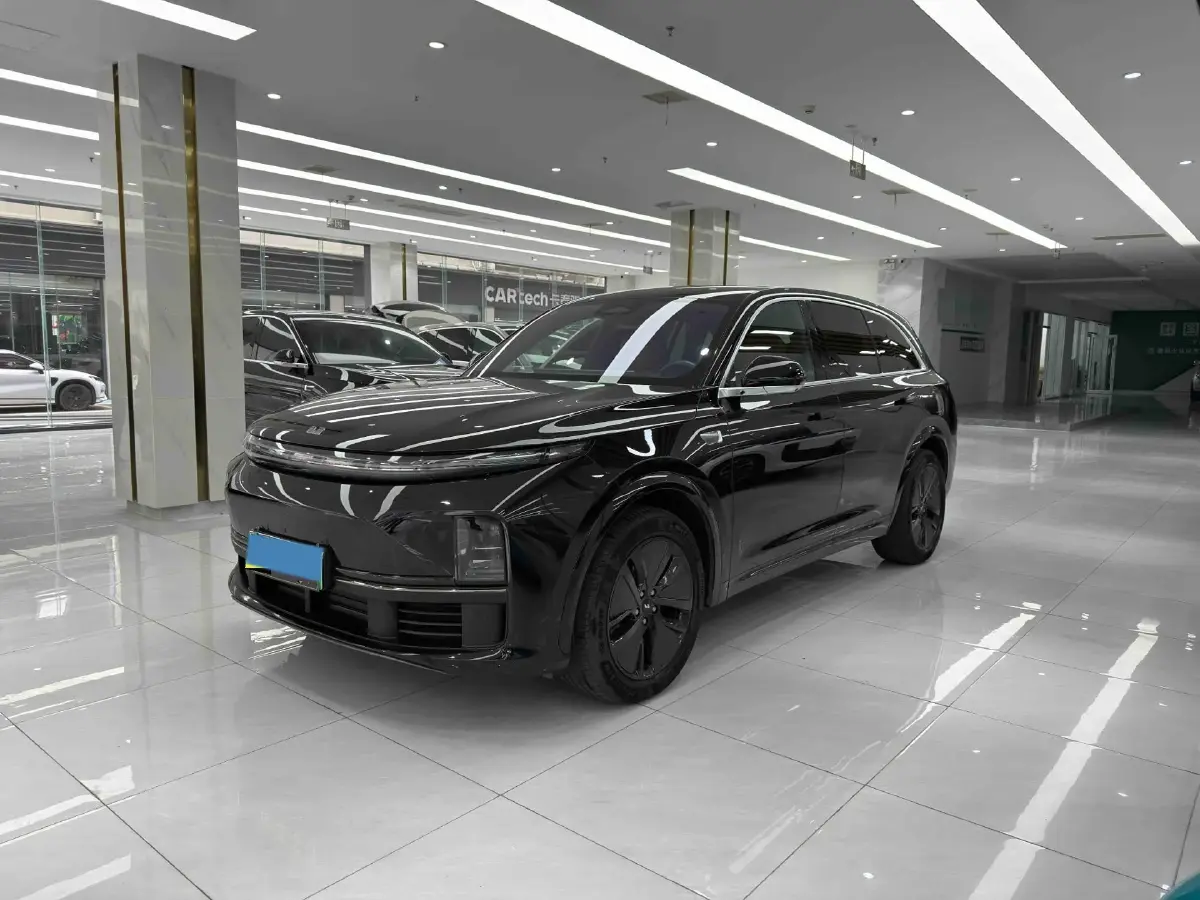 2024 MG Cyberster BEV 64KWH