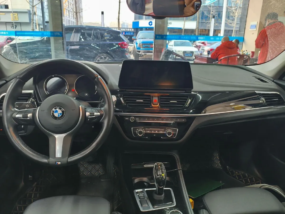 2021 BMW 1 Series 1.5T 140HP L3 7DCT,autocango,china used car exporter,china ev exporter,chinese used car exporter,chinese used ev exporter