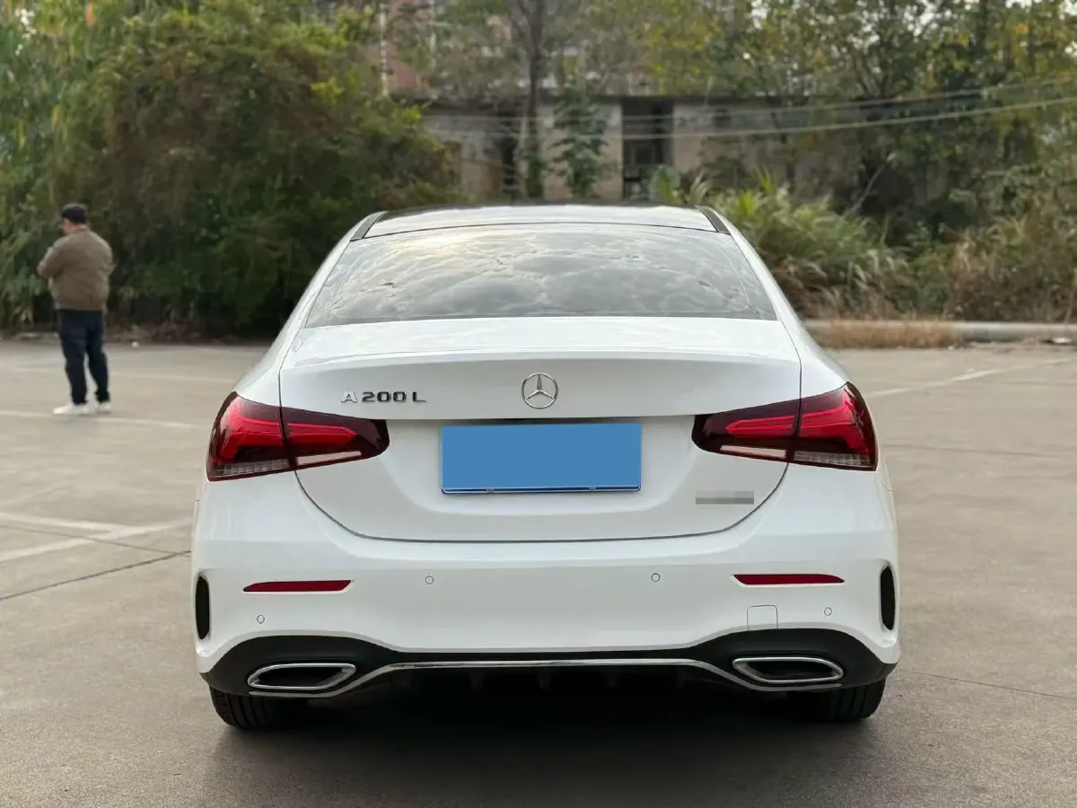 2020 Mercedes-Benz A Class 1.3T 136HP L4 7DCT,autocango,china used car exporter,china ev exporter,chinese used car exporter,chinese used ev exporter