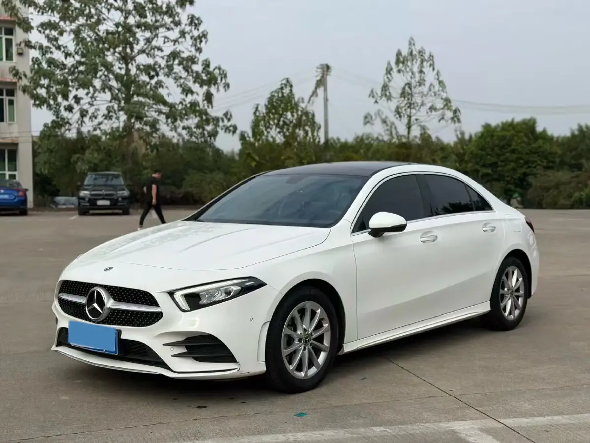 2020 Mercedes-Benz A Class 1.3T 136HP L4 7DCT