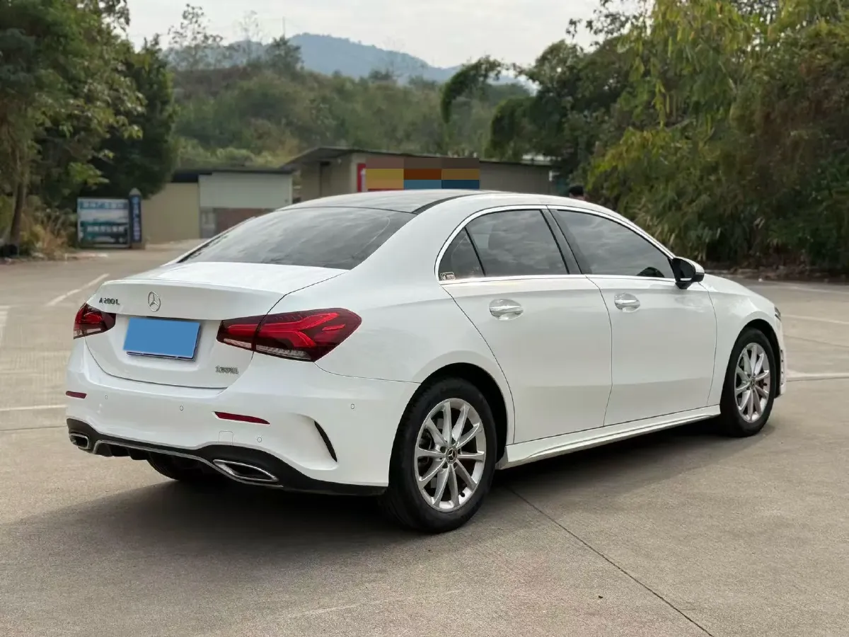 2020 Mercedes-Benz A Class 1.3T 136HP L4 7DCT,autocango,china used car exporter,china ev exporter,chinese used car exporter,chinese used ev exporter