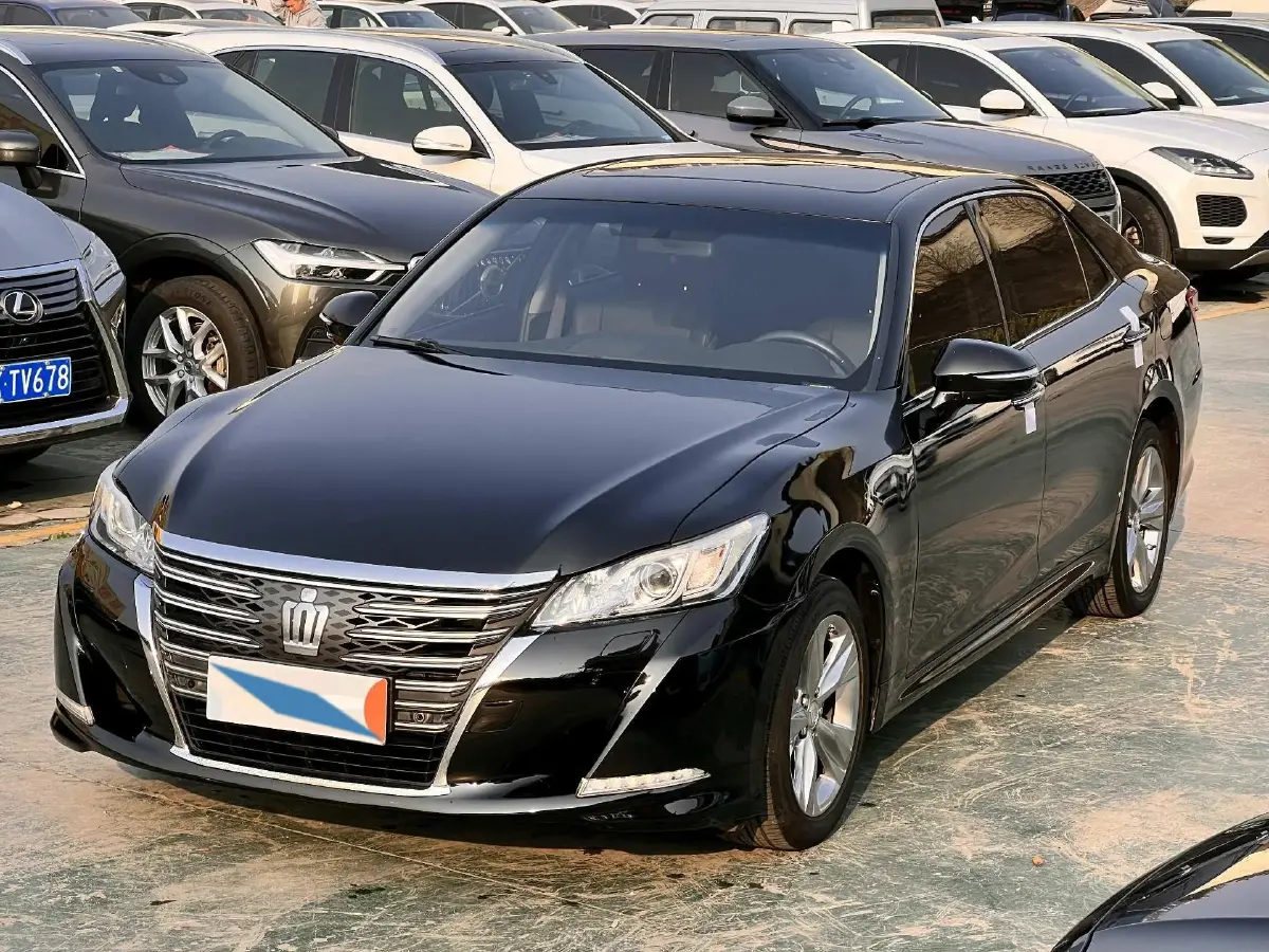 2017 Toyota Crown 2.0T 235HP L4 8AT