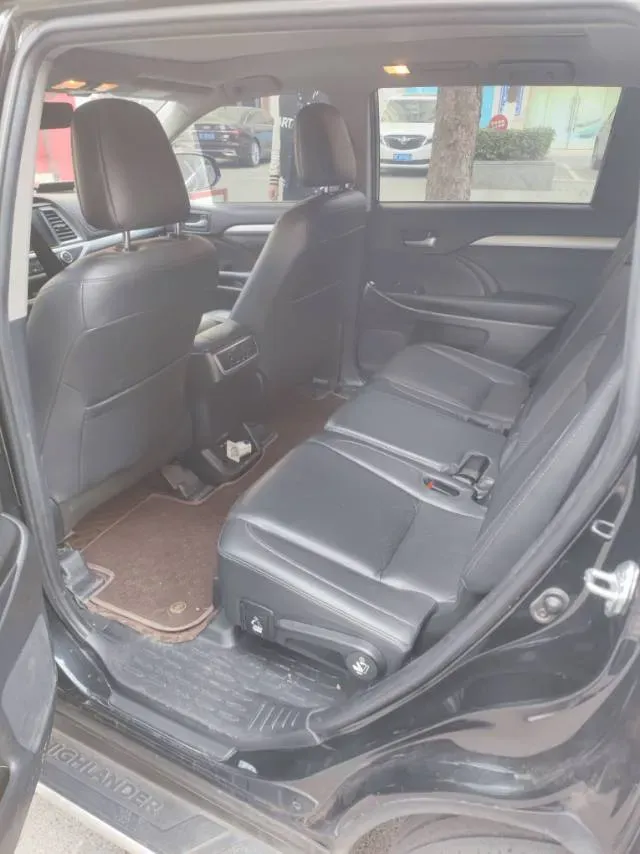 2021 Toyota Highlander 2.0T 220HP L4 6AT,autocango,china used car exporter,china ev exporter,chinese used car exporter,chinese used ev exporter