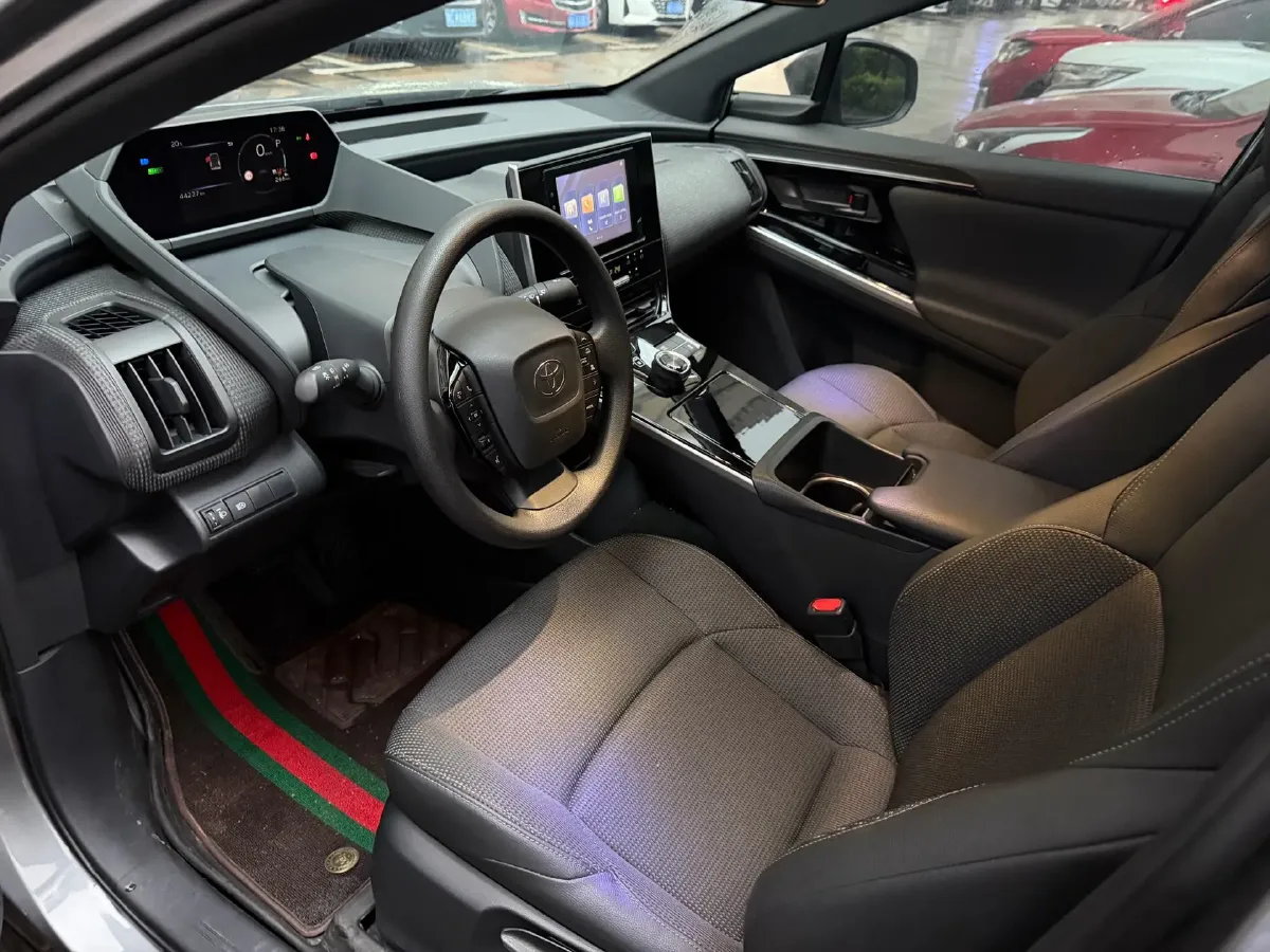 2022 Toyota bZ4X BEV 66.7KWH,autocango,china used car exporter,china ev exporter,chinese used car exporter,chinese used ev exporter