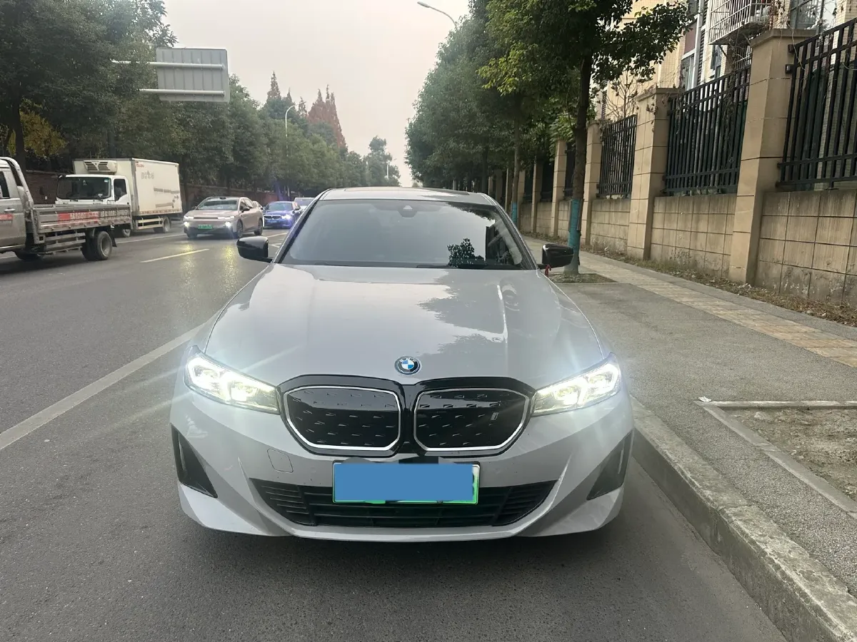 2024 BMW i3 BEV 79.05KWH,autocango,china used car exporter,china ev exporter,chinese used car exporter,chinese used ev exporter