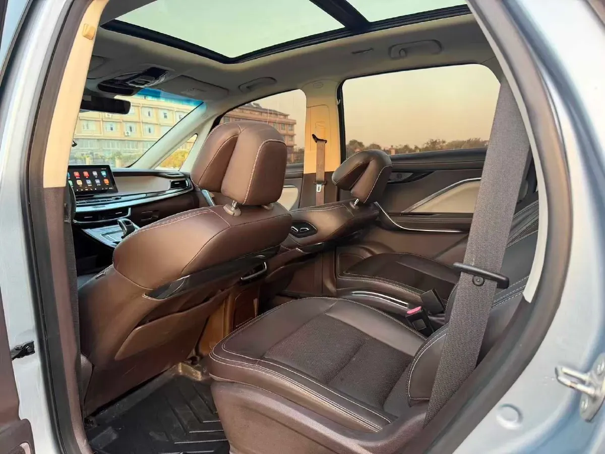 2019 Geely JiaJi 1.5T 177HP L3 7DCT,autocango,china used car exporter,china ev exporter,chinese used car exporter,chinese used ev exporter