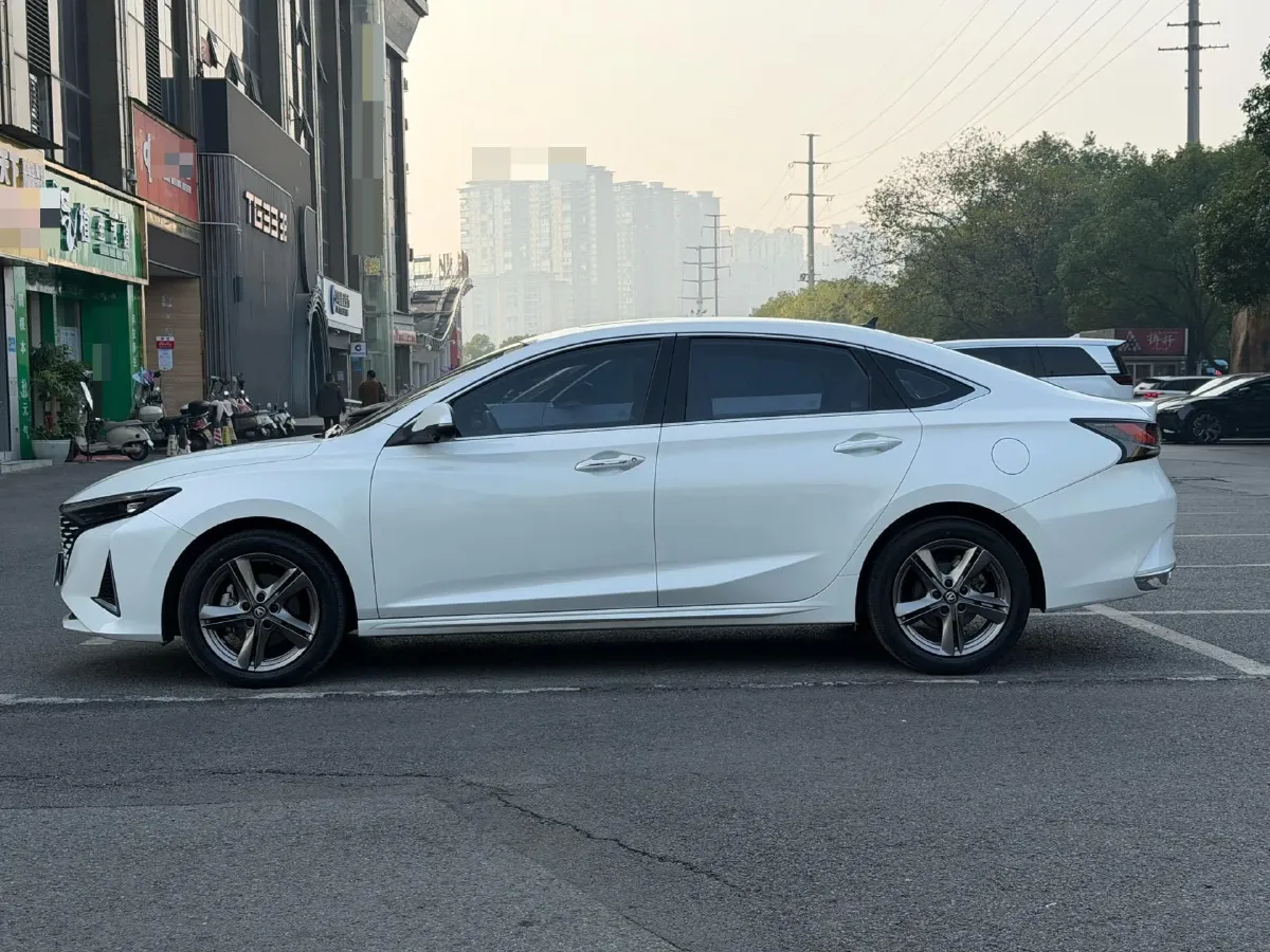 2023 ChangAn Raeton Plus 1.5T 188HP L4 7DCT,autocango,china used car exporter,china ev exporter,chinese used car exporter,chinese used ev exporter