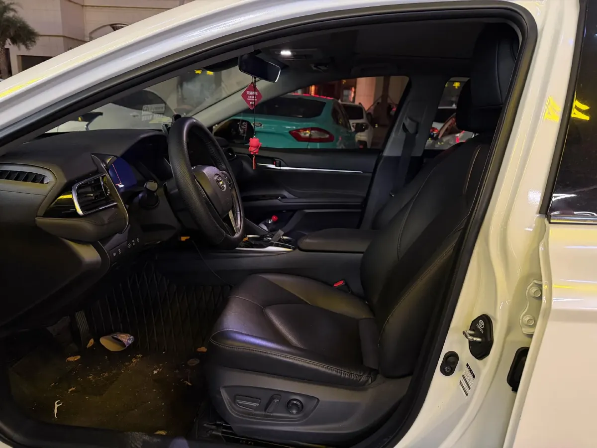 2021 Toyota Camry 2.5L 209HP L4 8AT,autocango,china used car exporter,china ev exporter,chinese used car exporter,chinese used ev exporter