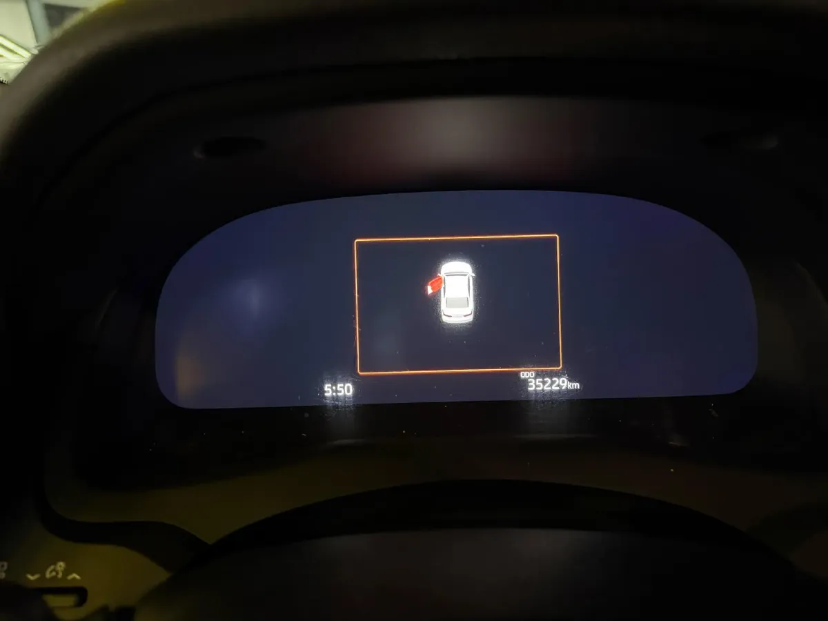 2021 Toyota Camry 2.5L 209HP L4 8AT,autocango,china used car exporter,china ev exporter,chinese used car exporter,chinese used ev exporter