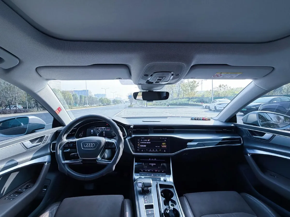 2022 Cadillac XT6 2.0T 237HP L4 9AT,autocango,china used car exporter,china ev exporter,chinese used car exporter,chinese used ev exporter