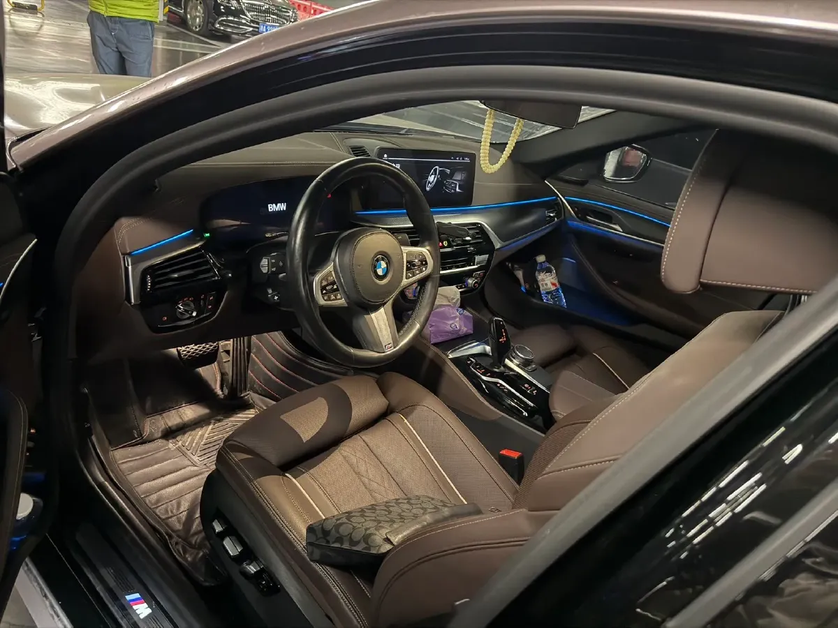 2021 BMW 5 Series 2.0T 184HP L4 8AT PHEV 17.7KWH,autocango,china used car exporter,china ev exporter,chinese used car exporter,chinese used ev exporter