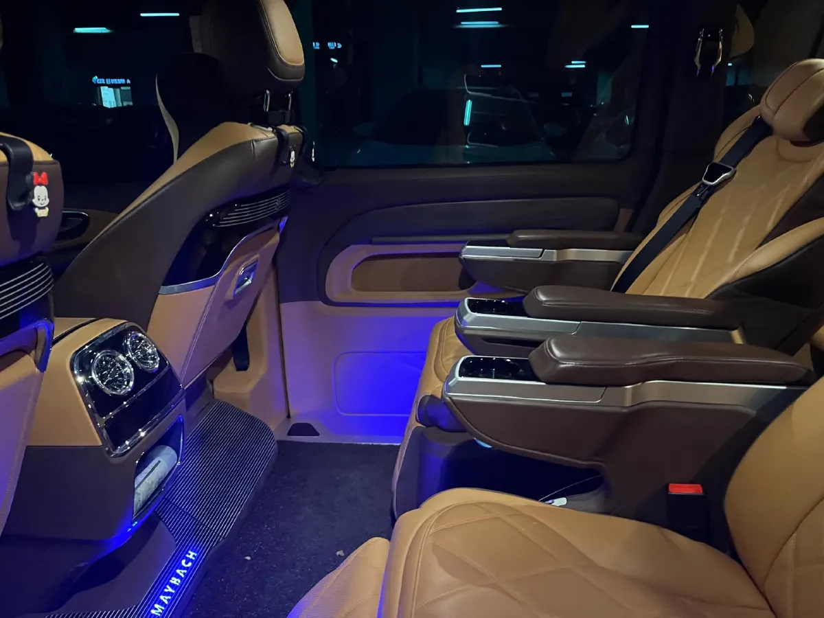 2023 Mercedes-Benz Vito 2.0T 211HP L4 9AT,autocango,china used car exporter,china ev exporter,chinese used car exporter,chinese used ev exporter