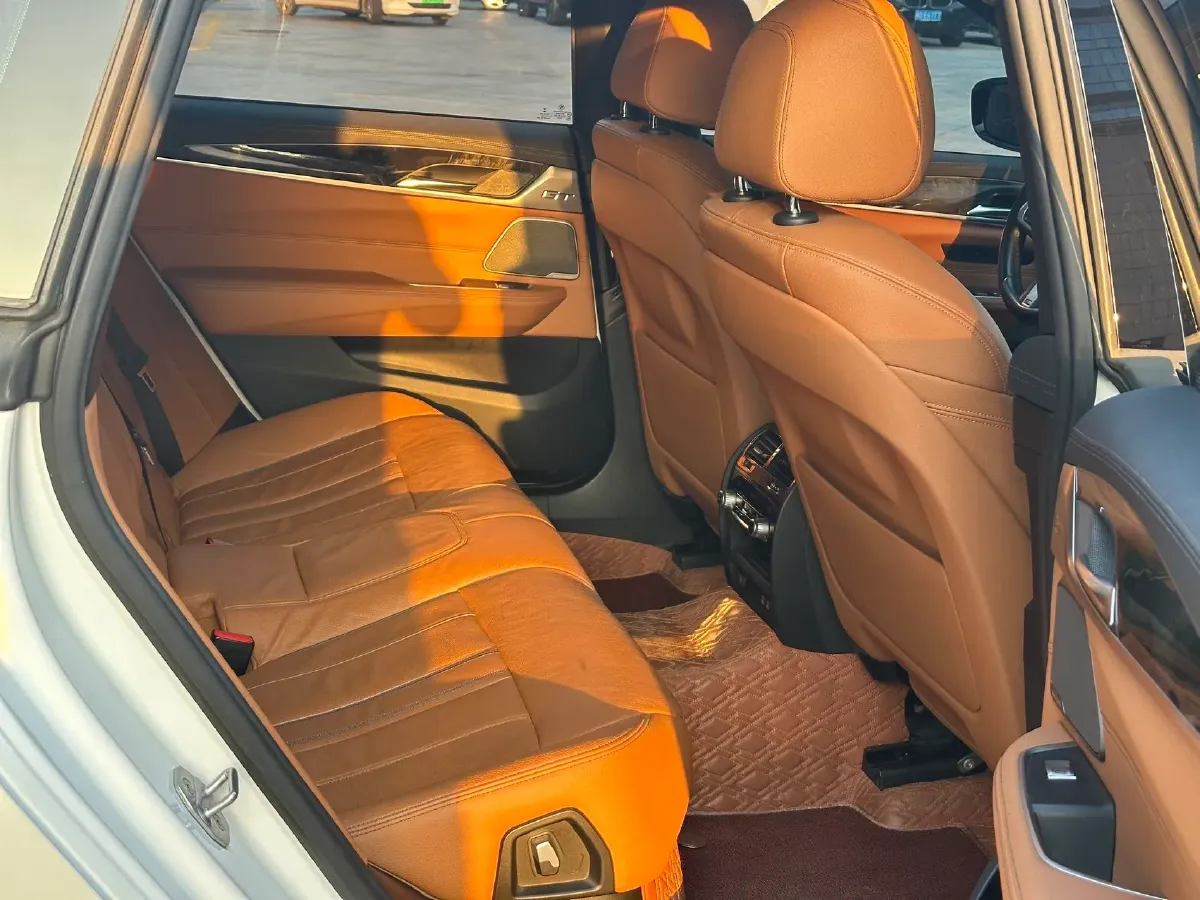 2021 BMW 6 Series GT 2.0T 258HP L4 8AT,autocango,china used car exporter,china ev exporter,chinese used car exporter,chinese used ev exporter