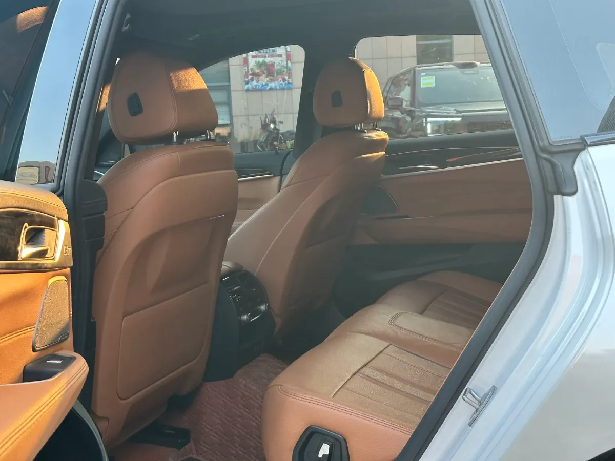 2021 BMW 6 Series GT 2.0T 258HP L4 8AT,autocango,china used car exporter,china ev exporter,chinese used car exporter,chinese used ev exporter
