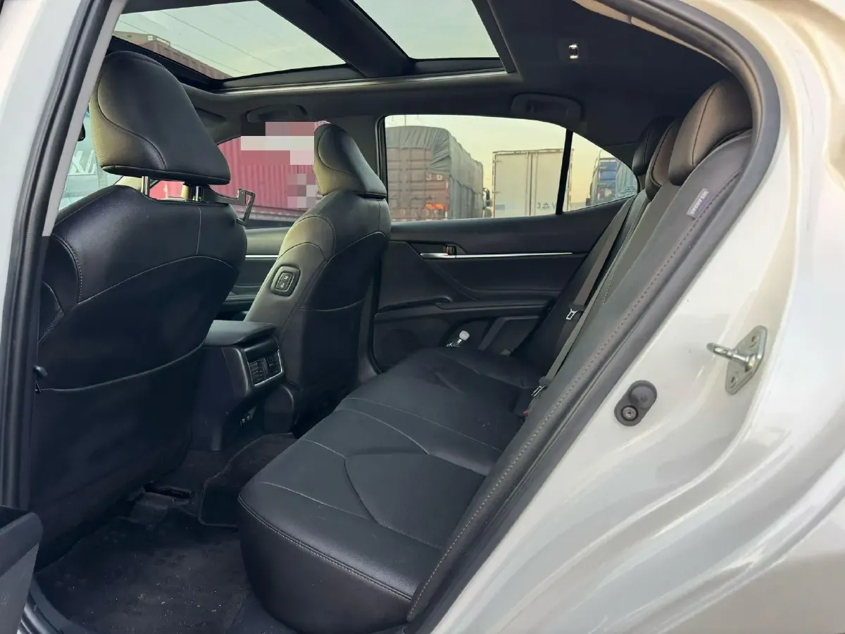 2021 Toyota Camry 2.5L 209HP L4 8AT,autocango,china used car exporter,china ev exporter,chinese used car exporter,chinese used ev exporter