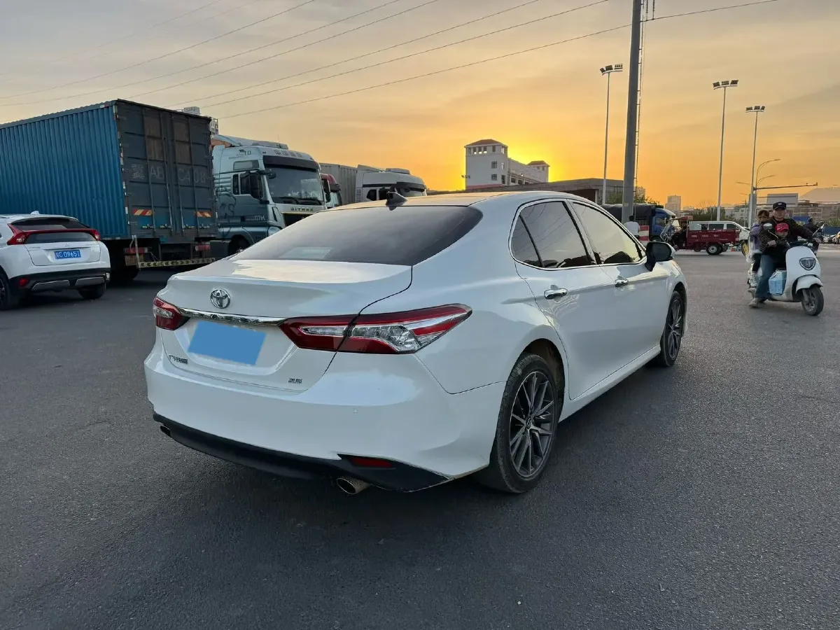 2021 Toyota Camry 2.5L 209HP L4 8AT,autocango,china used car exporter,china ev exporter,chinese used car exporter,chinese used ev exporter