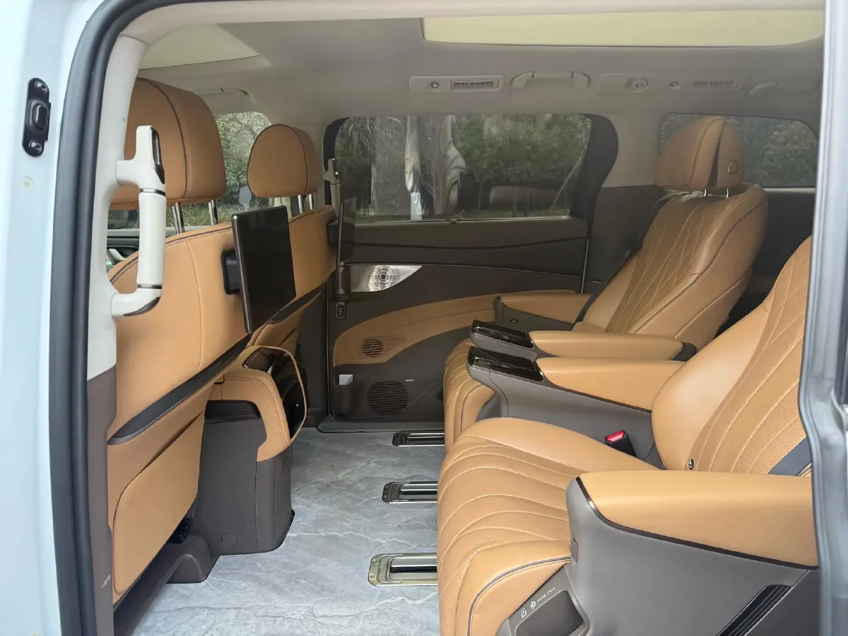 2022 Mercedes-Benz GLC Class 2.0T 197HP L4 9AT,autocango,china used car exporter,china ev exporter,chinese used car exporter,chinese used ev exporter