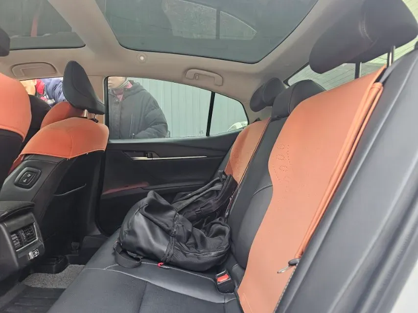 2024 Toyota Camry 2.0L 173HP L4 CVT,autocango,china used car exporter,china ev exporter,chinese used car exporter,chinese used ev exporter