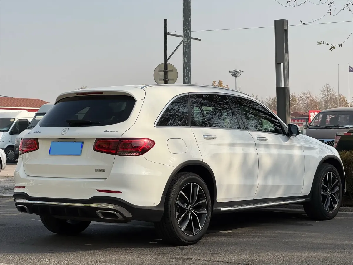 2021 Mercedes-Benz GLC Class 2.0T 258HP L4 9AT,autocango,china used car exporter,china ev exporter,chinese used car exporter,chinese used ev exporter