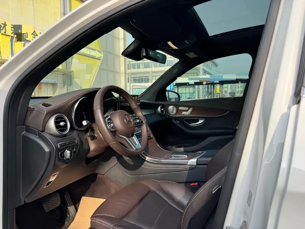 2021 Mercedes-Benz GLC Class 2.0T 258HP L4 9AT,autocango,china used car exporter,china ev exporter,chinese used car exporter,chinese used ev exporter