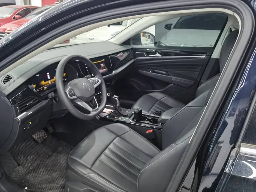 2024 Volkswagen Passat 1.4T 150HP L4 7DCT,autocango,china used car exporter,china ev exporter,chinese used car exporter,chinese used ev exporter