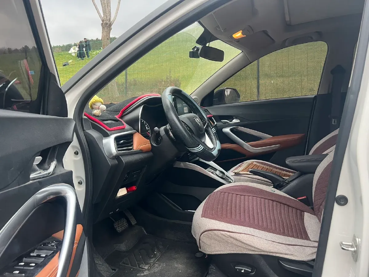 2019 Yema BoJun 1.5L 112HP L4 5MT,autocango,china used car exporter,china ev exporter,chinese used car exporter,chinese used ev exporter