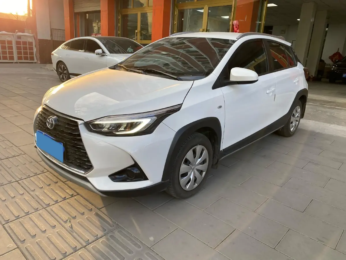 2021 Toyota Yaris L 1.5L 112HP L4 CVT