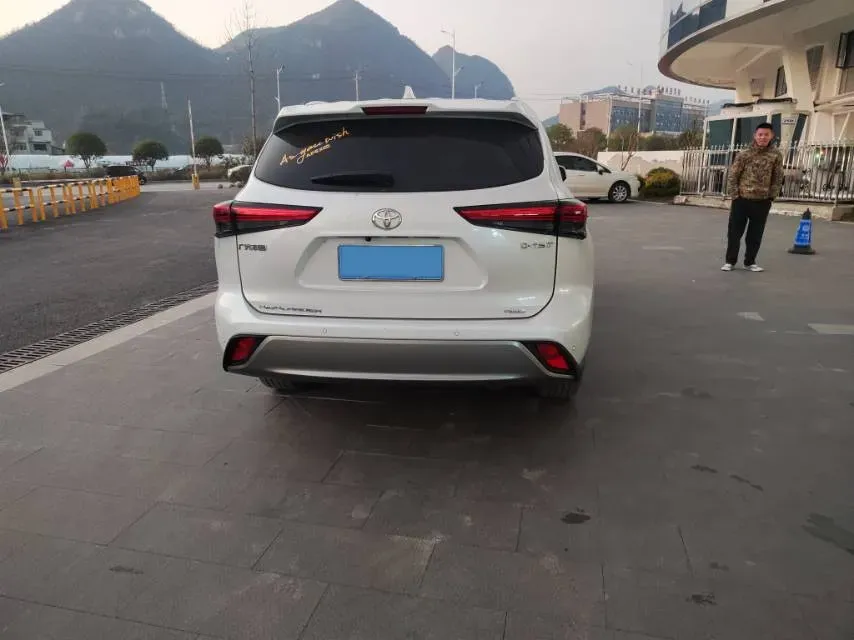2022 Toyota Highlander 2.0T 248HP L4 8AT,autocango,china used car exporter,china ev exporter,chinese used car exporter,chinese used ev exporter