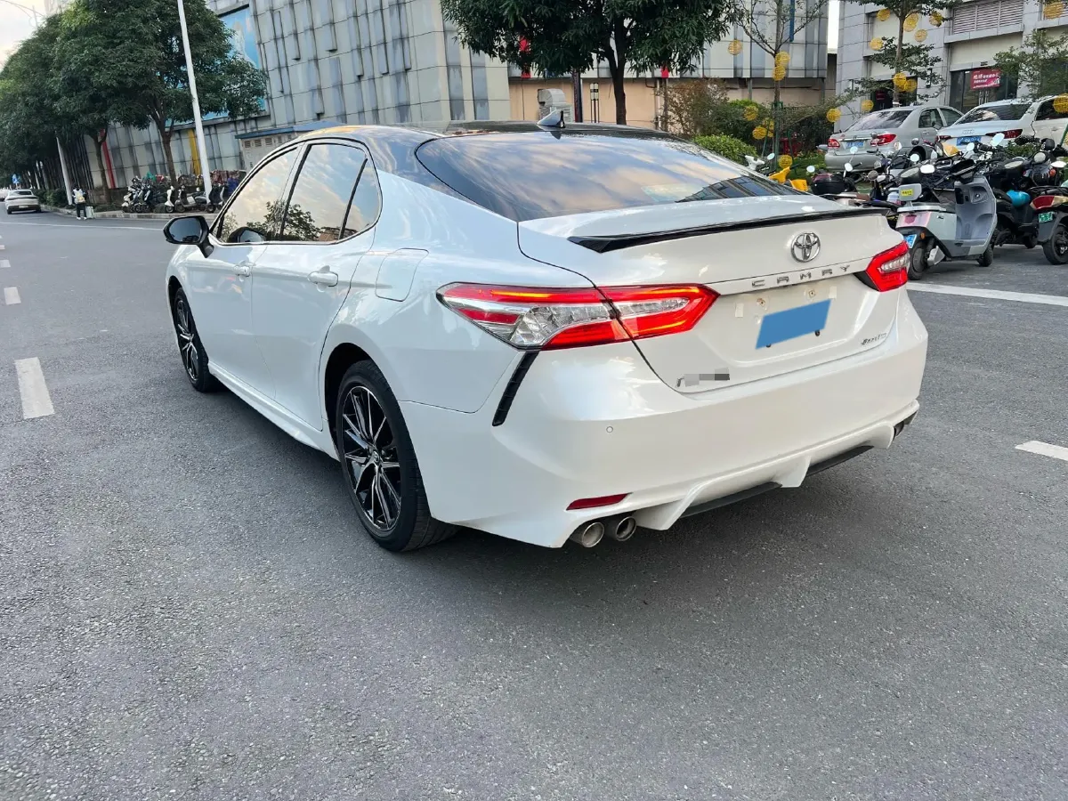 2021 Toyota Camry 2.5L 209HP L4 8AT,autocango,china used car exporter,china ev exporter,chinese used car exporter,chinese used ev exporter