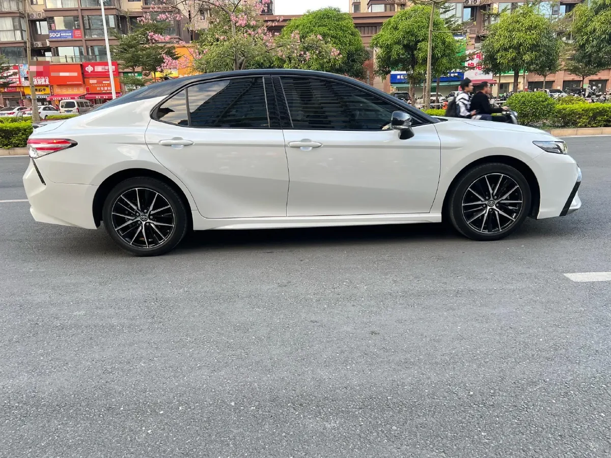 2021 Toyota Camry 2.5L 209HP L4 8AT,autocango,china used car exporter,china ev exporter,chinese used car exporter,chinese used ev exporter