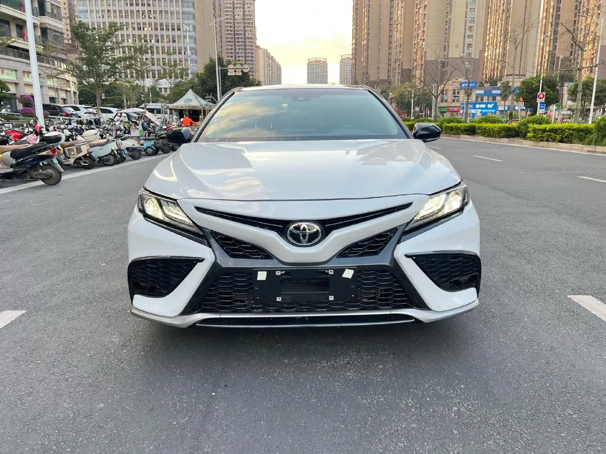 2021 Toyota Camry 2.5L 209HP L4 8AT,autocango,china used car exporter,china ev exporter,chinese used car exporter,chinese used ev exporter