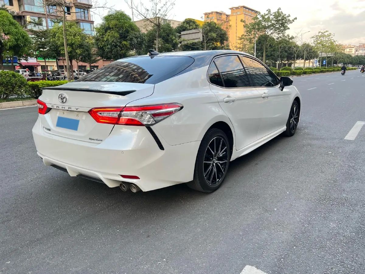 2021 Toyota Camry 2.5L 209HP L4 8AT,autocango,china used car exporter,china ev exporter,chinese used car exporter,chinese used ev exporter