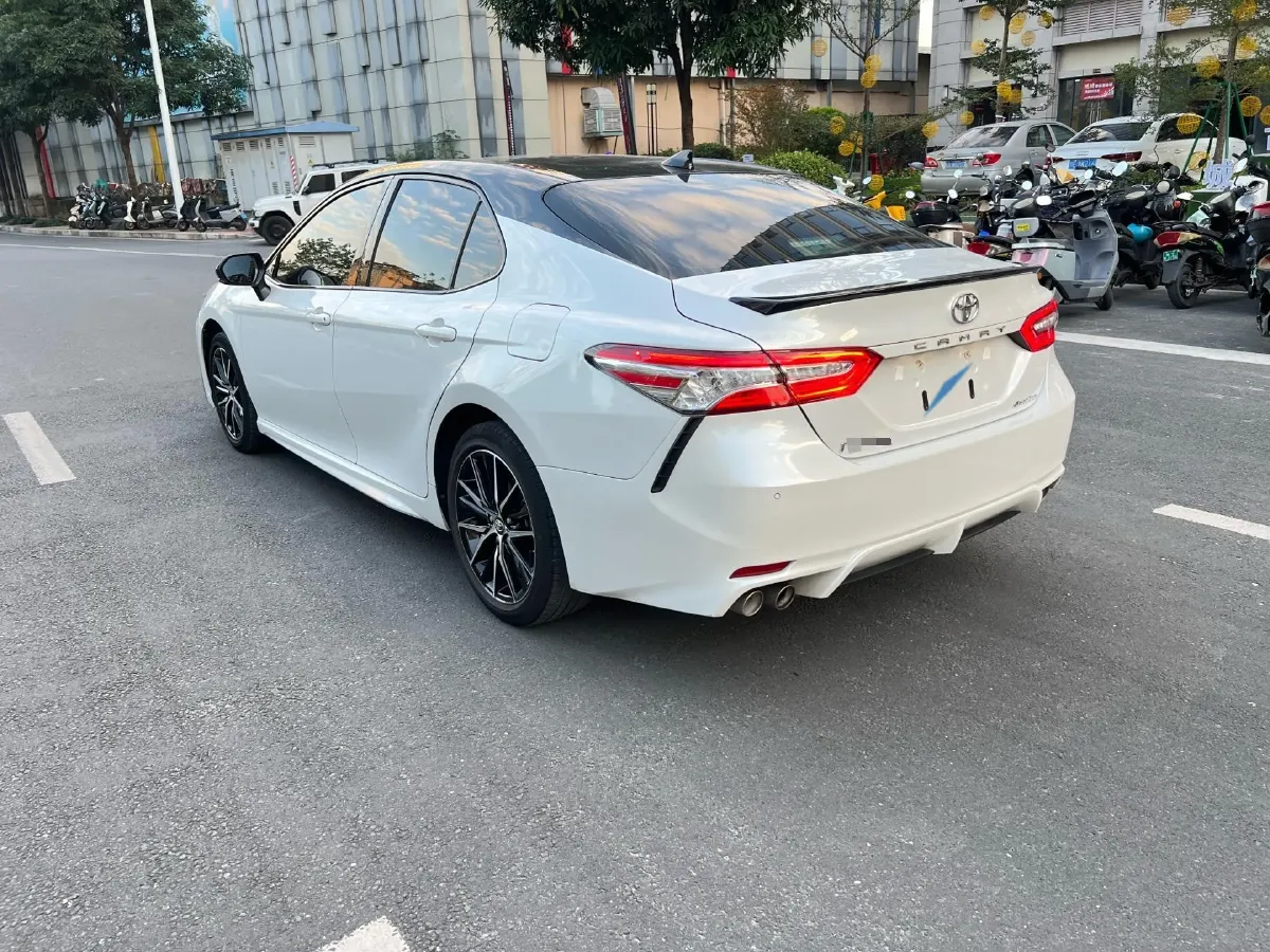 2021 Toyota Camry 2.5L 209HP L4 8AT,autocango,china used car exporter,china ev exporter,chinese used car exporter,chinese used ev exporter
