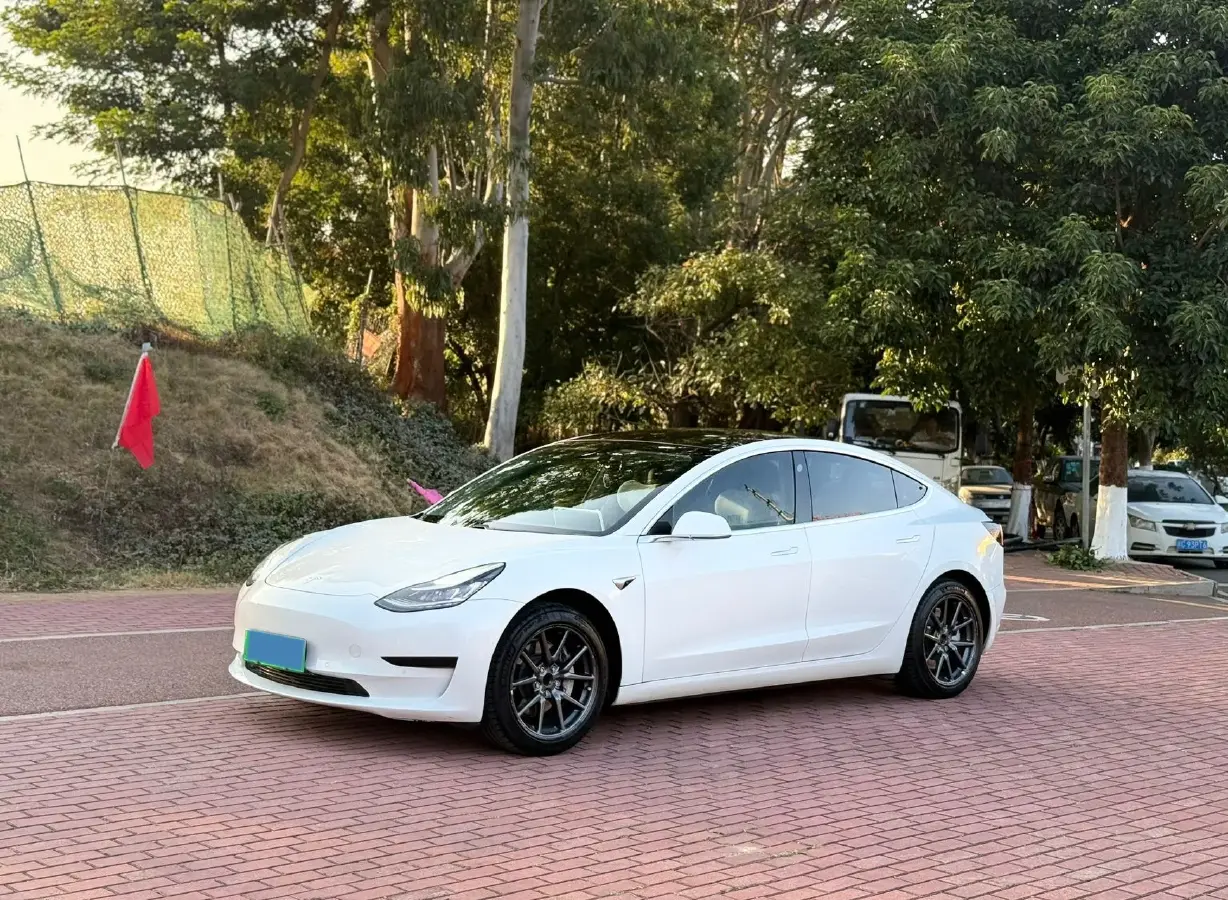 2019 Honda Odyssey 2.0L 146HP L4 E-CVT Hybrid